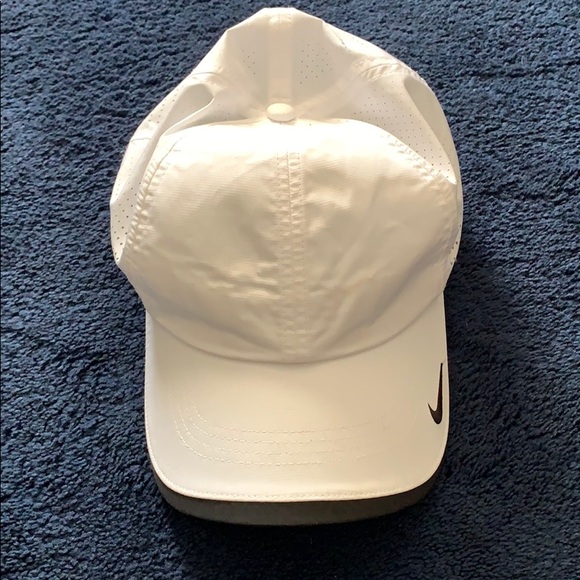 Nike Accessories - ‼️ SOLD White Nike Golf Hat
